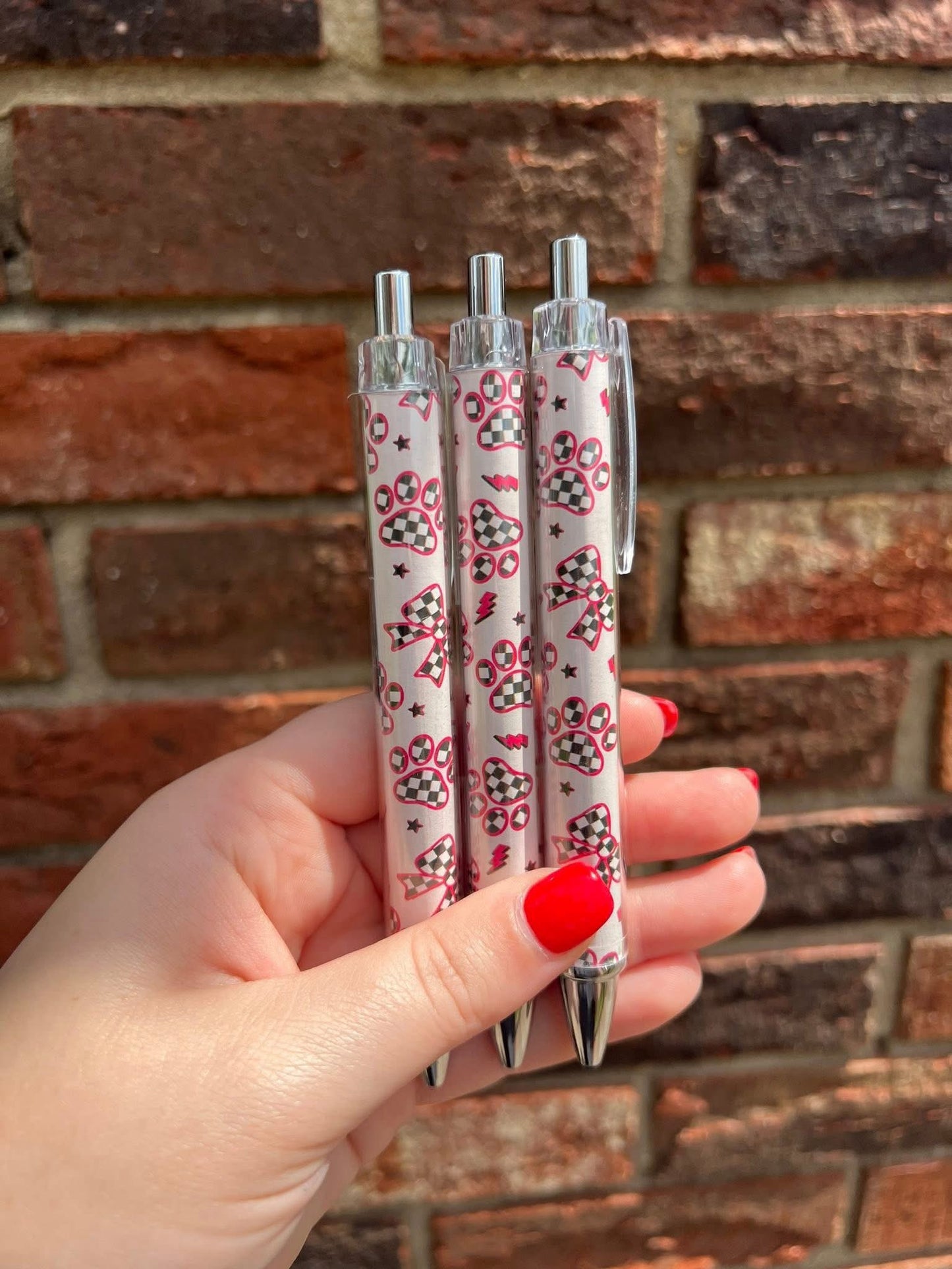 Checkered Paws Pen