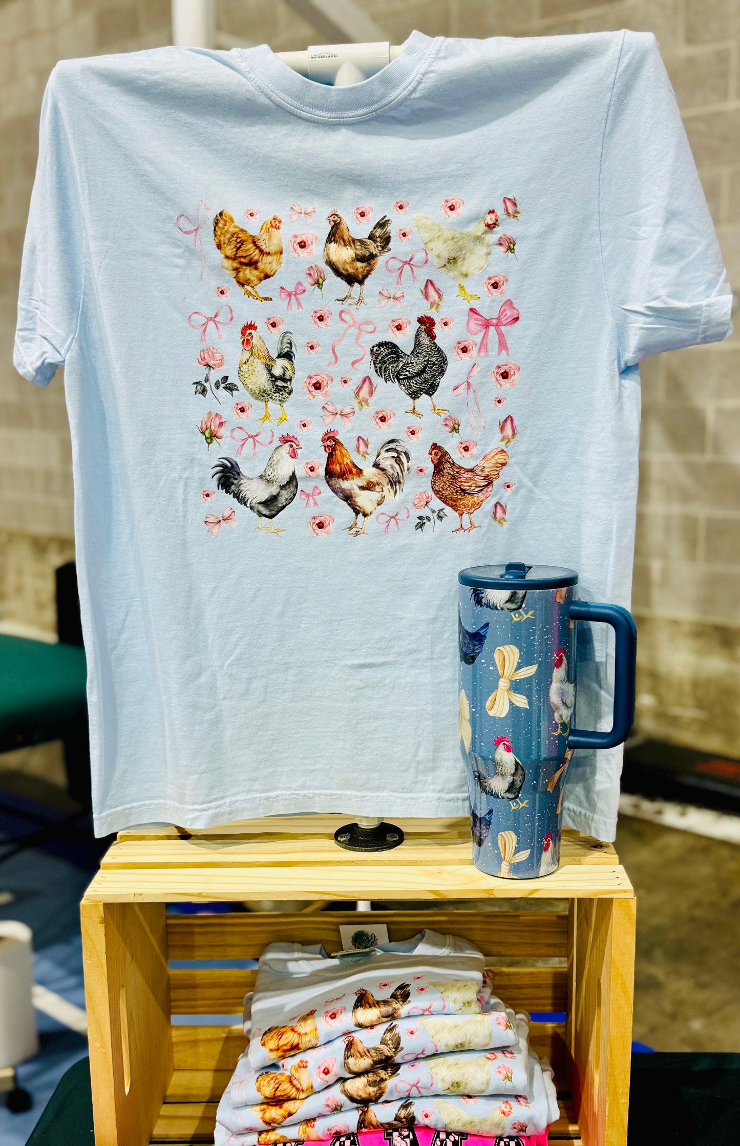 Floral, Bows & Chickens ๐
