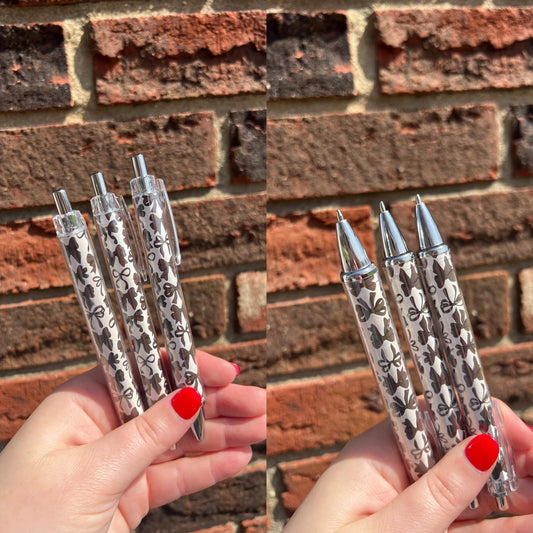 Black Bows Pen